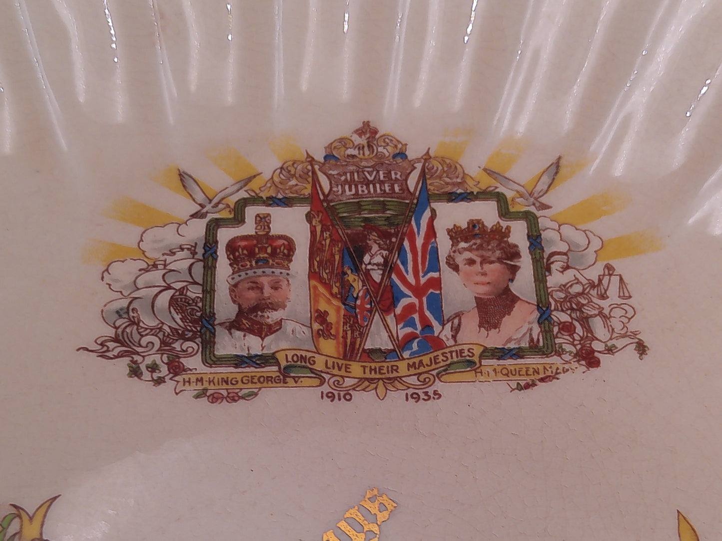Sovereign Canada A Coronation Commemorative Plate Three Kings 1936 Gold Rim and some lettering