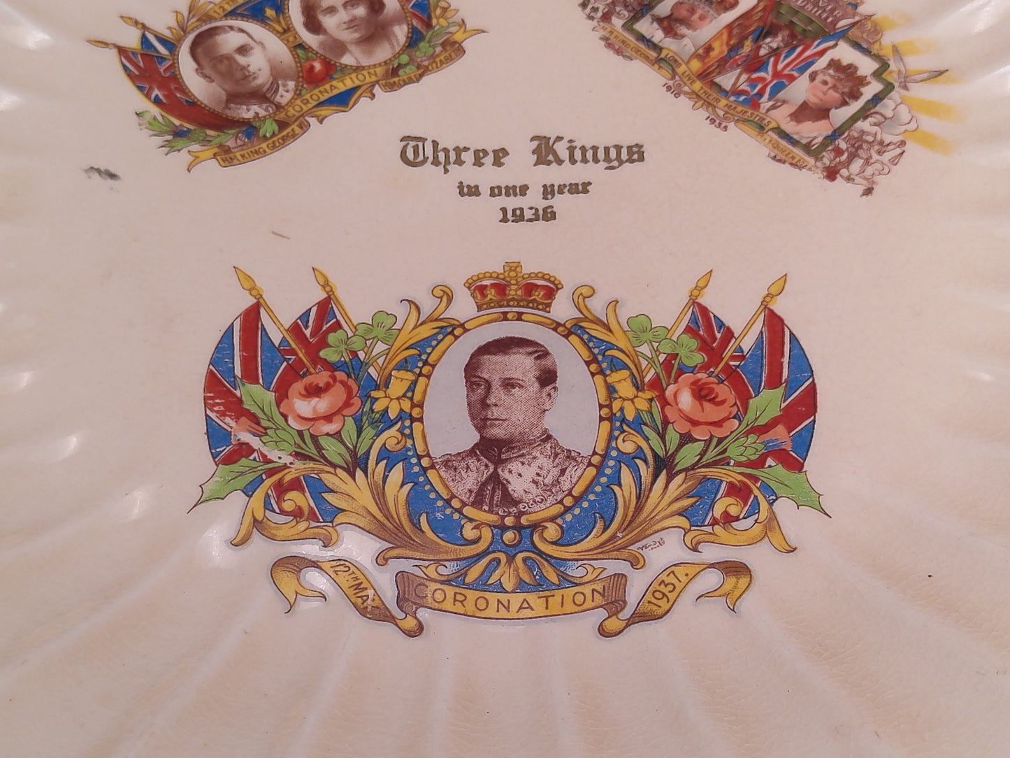 Sovereign Canada A Coronation Commemorative Plate Three Kings 1936 Gold Rim and some lettering