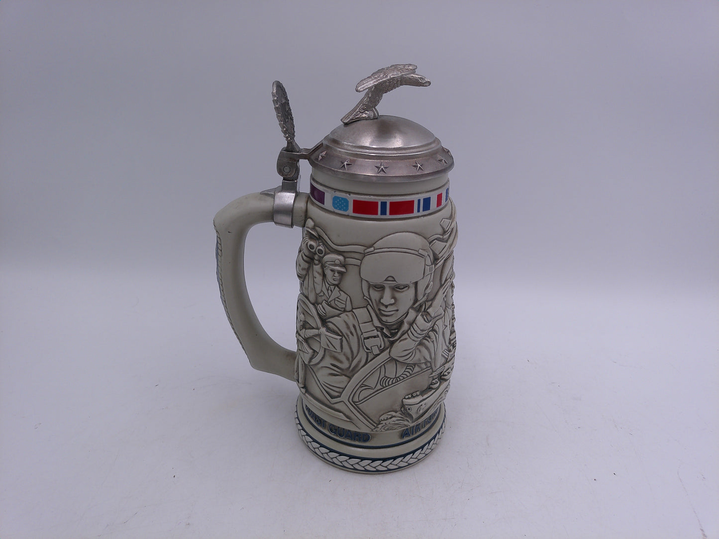 Beer Stein Avon Tribute to American Arm Forces year 1990 No. 172548 with Box