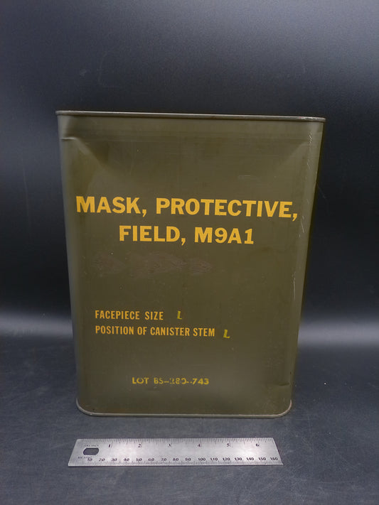 Protective Mask M9A1  Field Mask Container US Army size L Vietnam Korea  nused