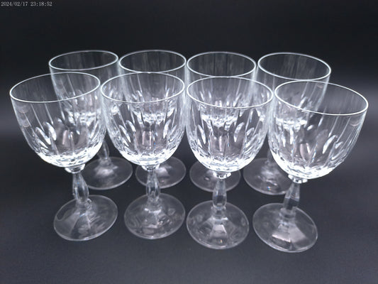 Set of 8 Very Beautiful Wine Glasses Luminarc France Glass