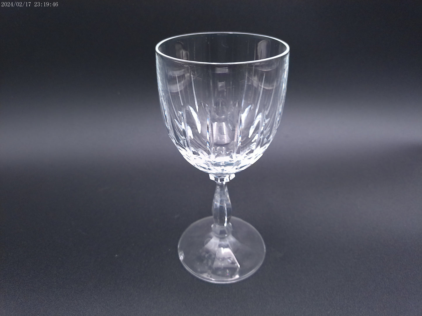 Set of 8 Very Beautiful Wine Glasses Luminarc France Glass