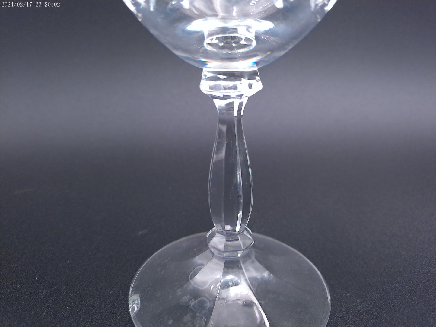Set of 8 Very Beautiful Wine Glasses Luminarc France Glass
