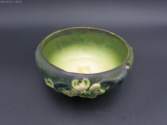 Roseville Pottery Bowl Vintage floral desgin