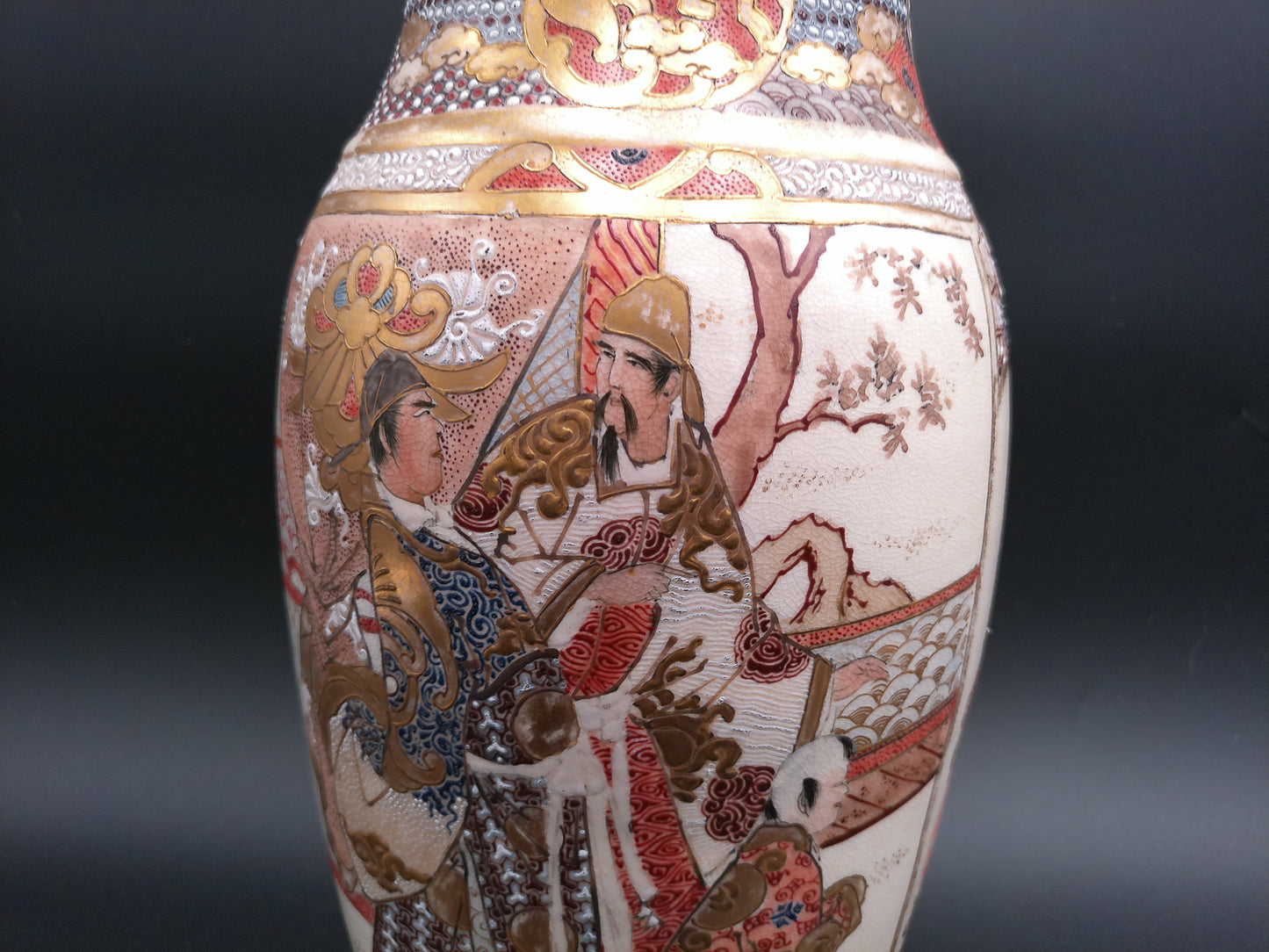 Vase Large Fine Japanese Meiji Satsuma Gold Brocade Emperor Scholars VASE Ca. 1800s