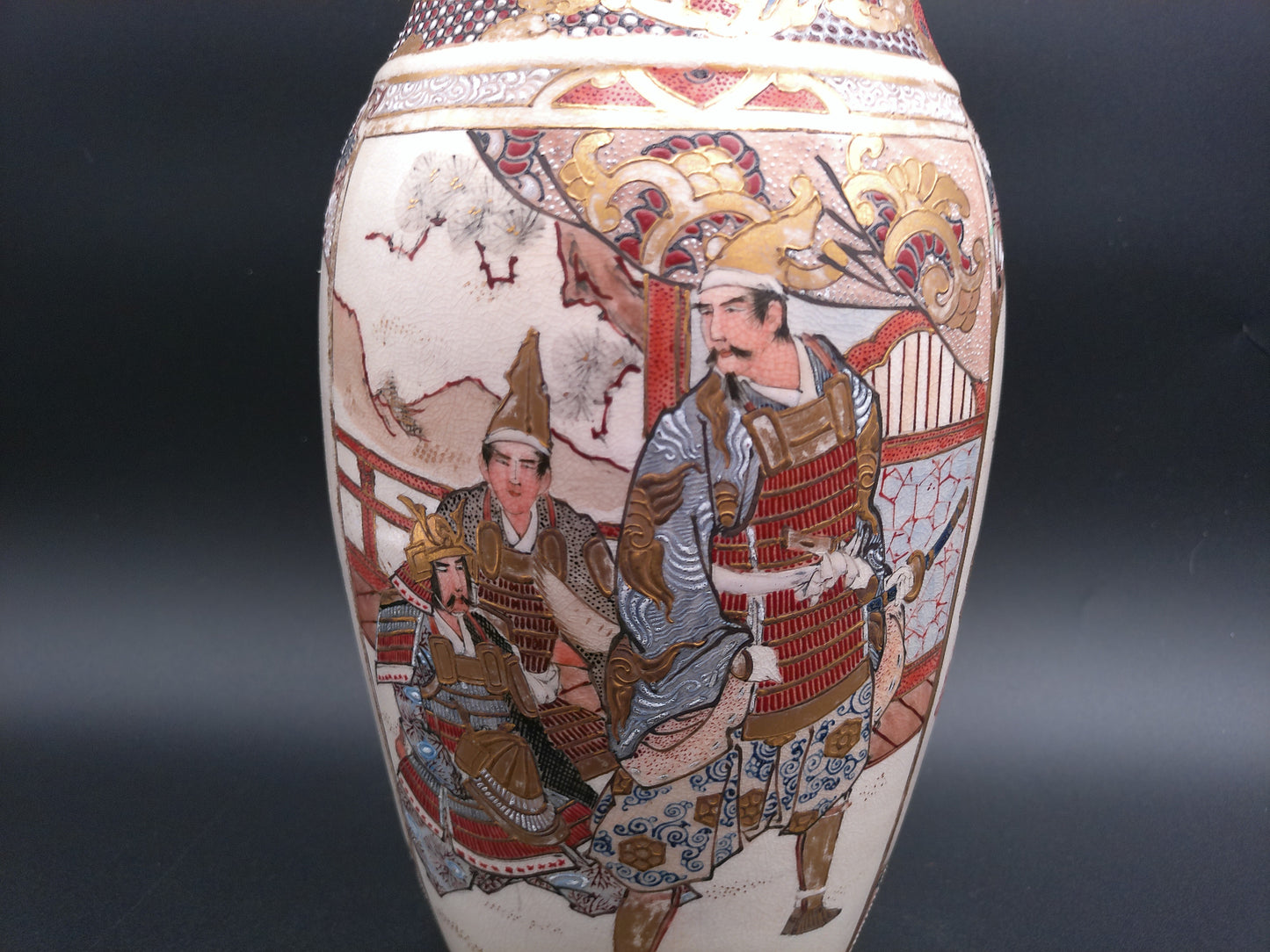 Vase Large Fine Japanese Meiji Satsuma Gold Brocade Emperor Scholars VASE Ca. 1800s