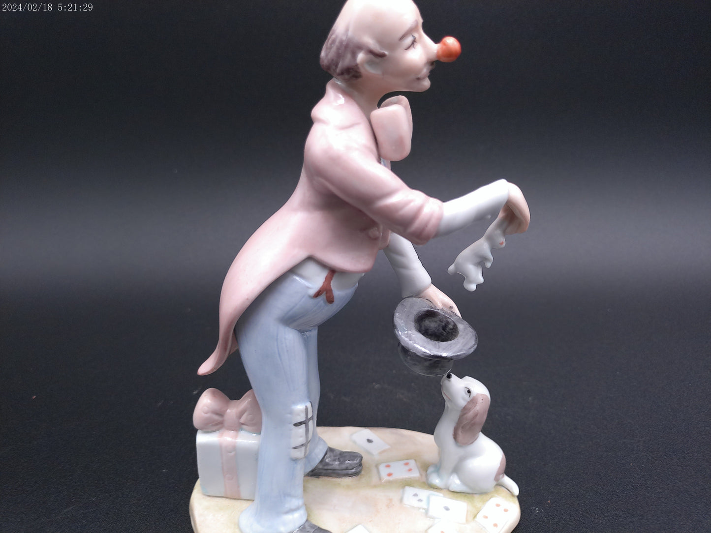 Sevilla Figurine Clown Pulling Rabbit out of Hat 1986
