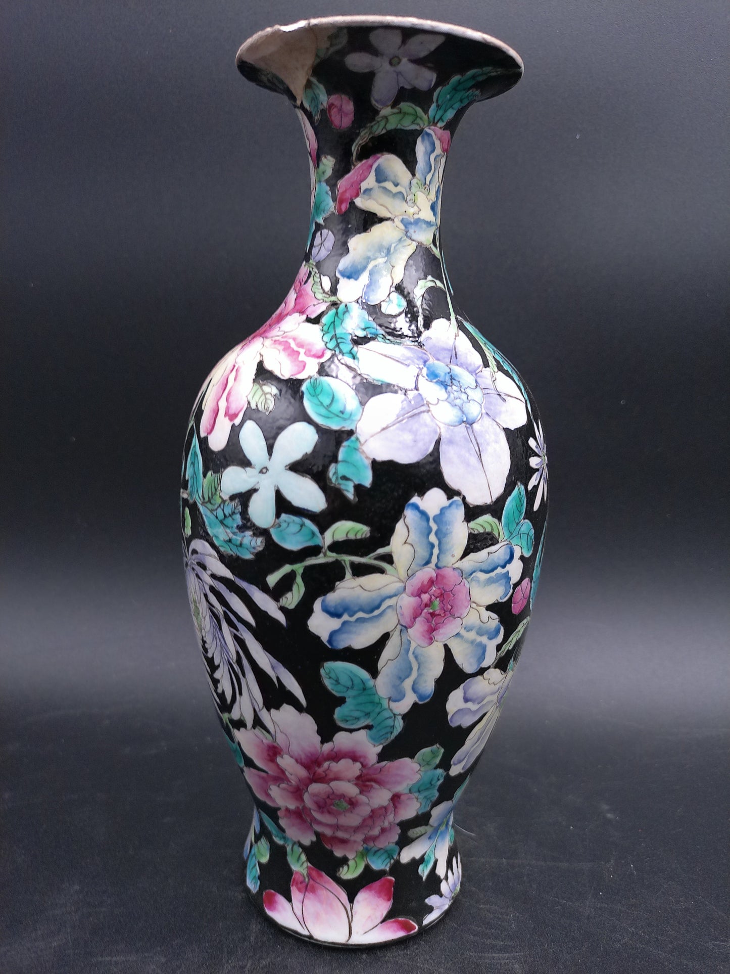 Chinese Poreclian High Black Vase with painted Flowers Vintage