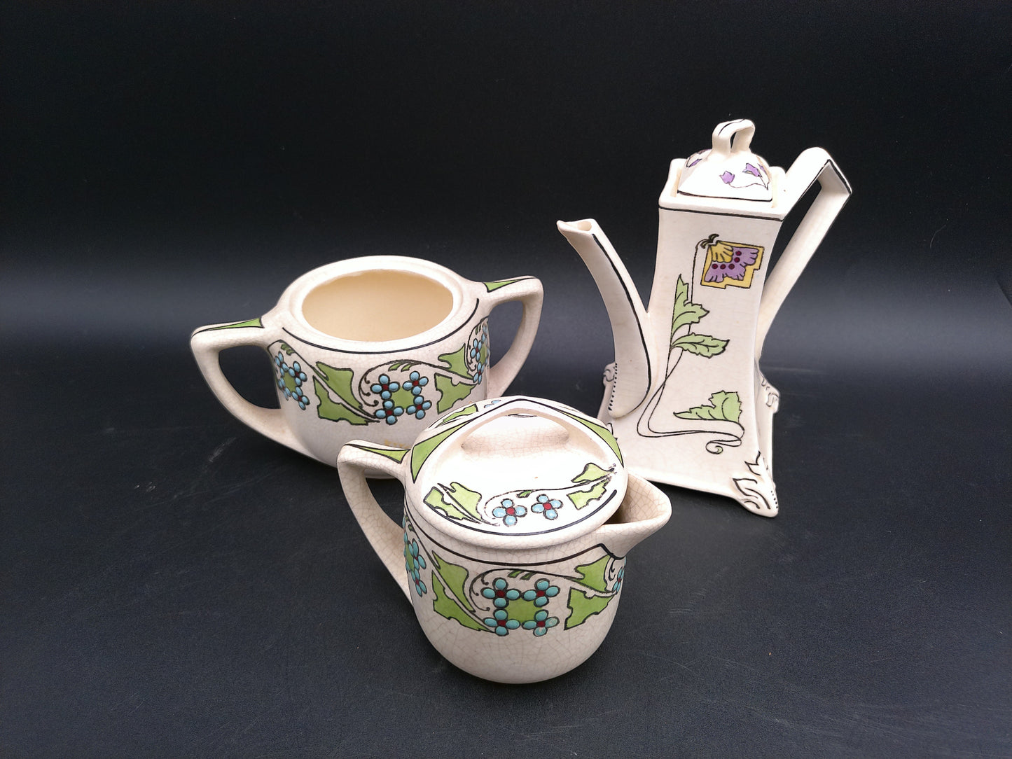 Pottery Roseville Creamware Donatella Persian Pot Set around 1916