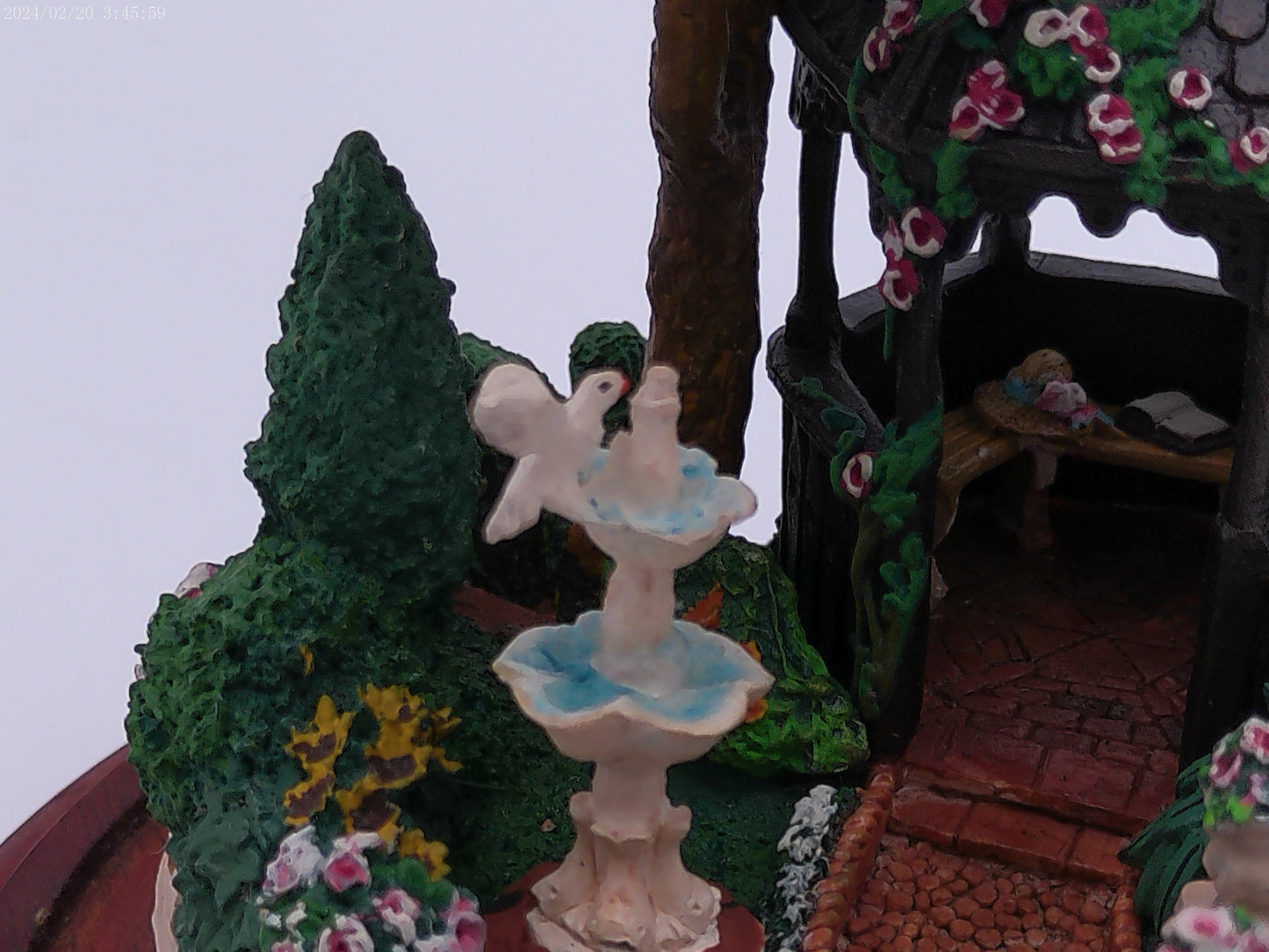 Princess Victoria's Dream Garden statue no cover