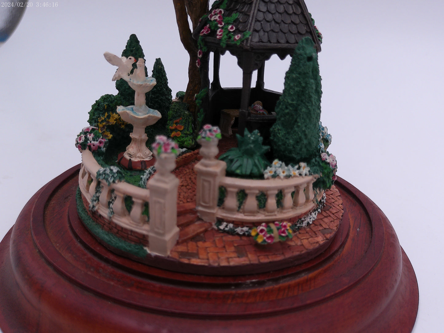 Princess Victoria's Dream Garden statue no cover