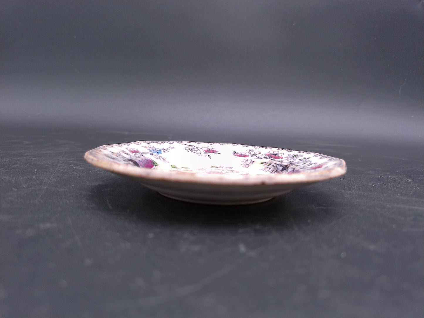 Very Old Decorative Plate Floral Design Chinese gold medallion rim display plate