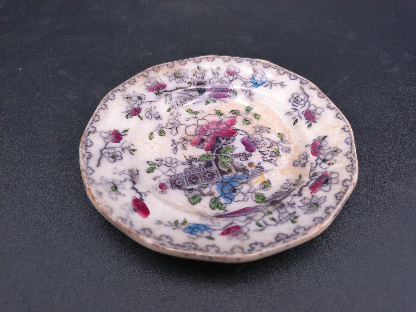 Very Old Decorative Plate Floral Design Chinese gold medallion rim display plate