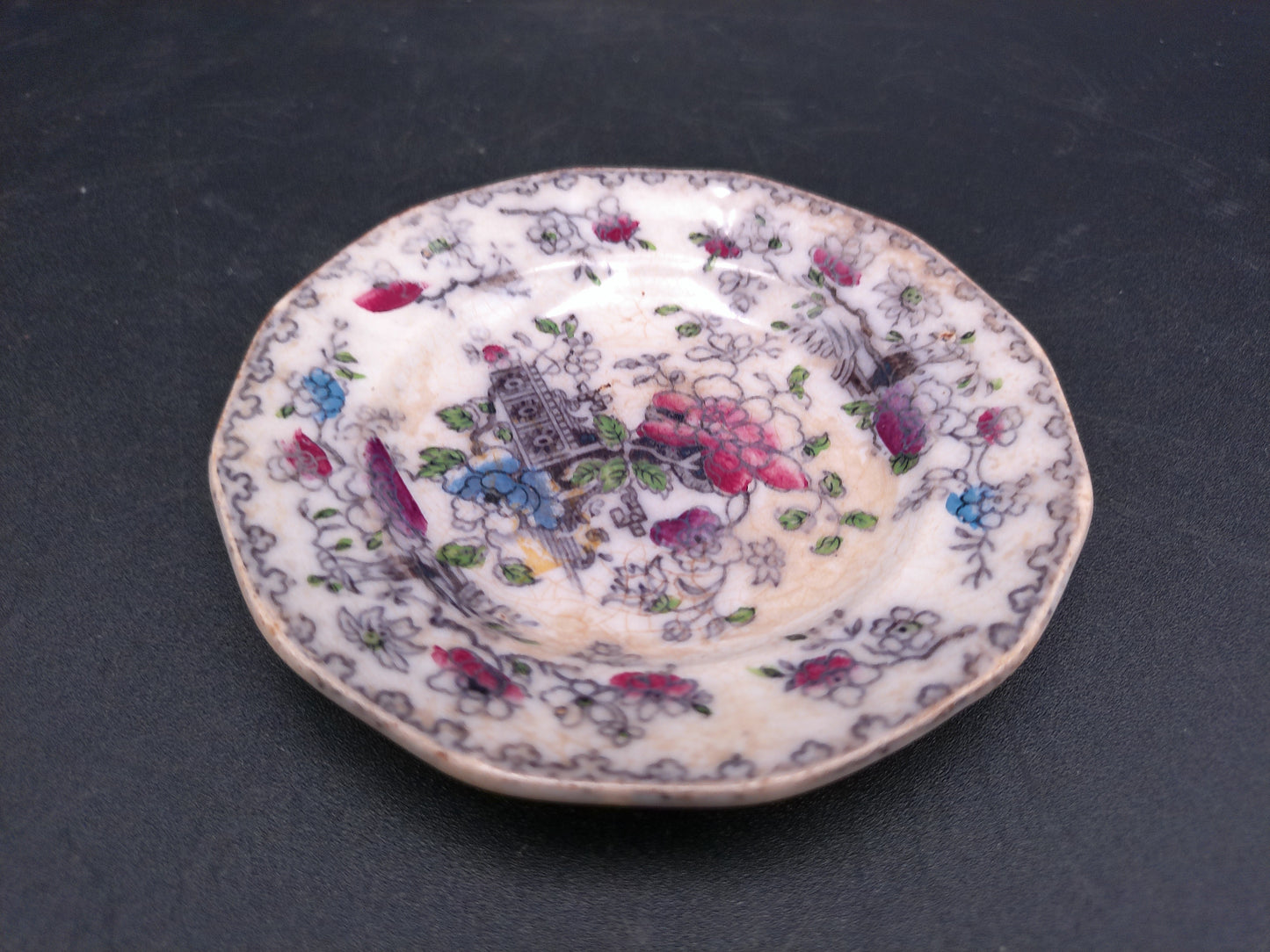 Very Old Decorative Plate Floral Design Chinese gold medallion rim display plate