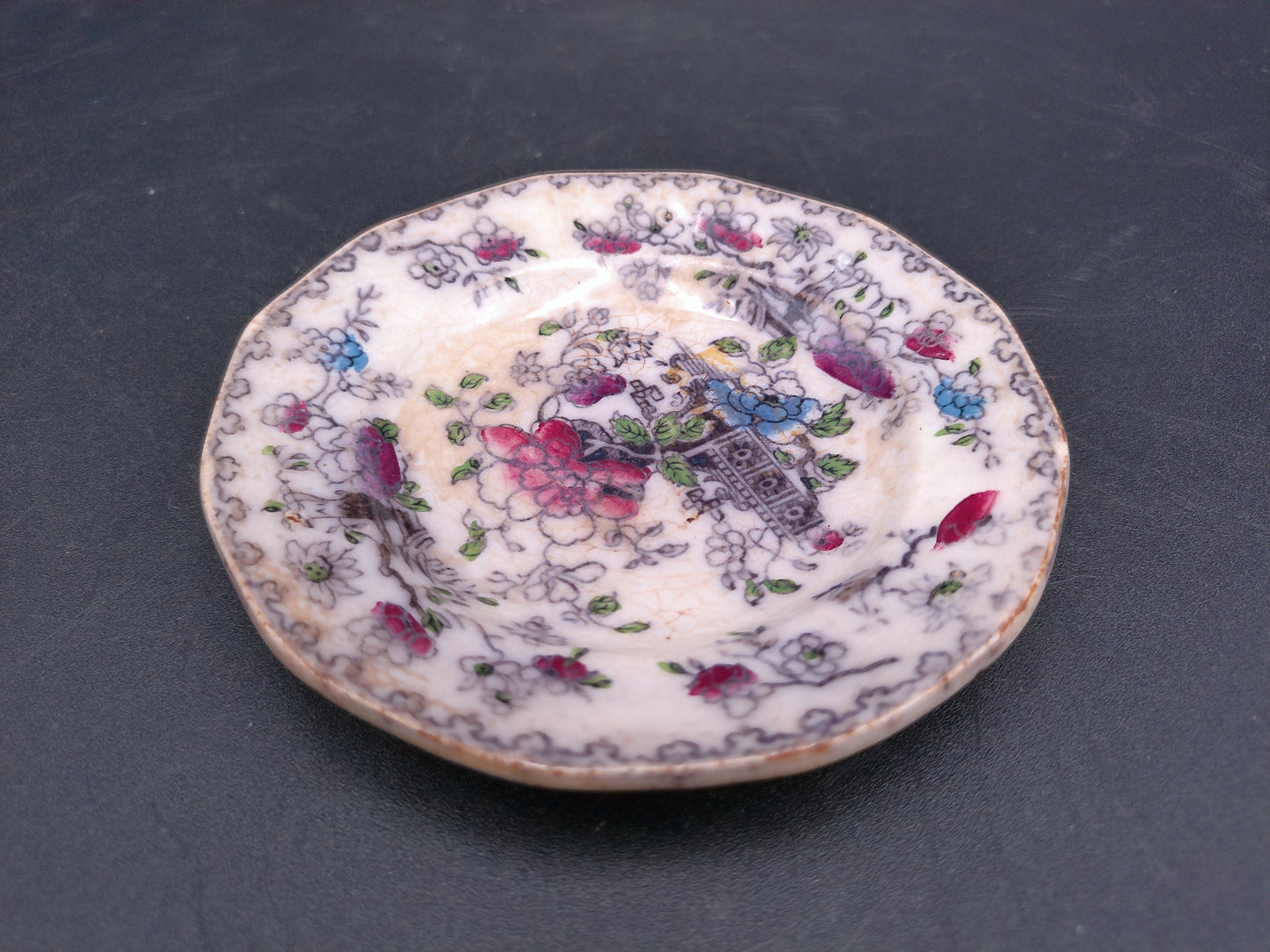 Very Old Decorative Plate Floral Design Chinese gold medallion rim display plate