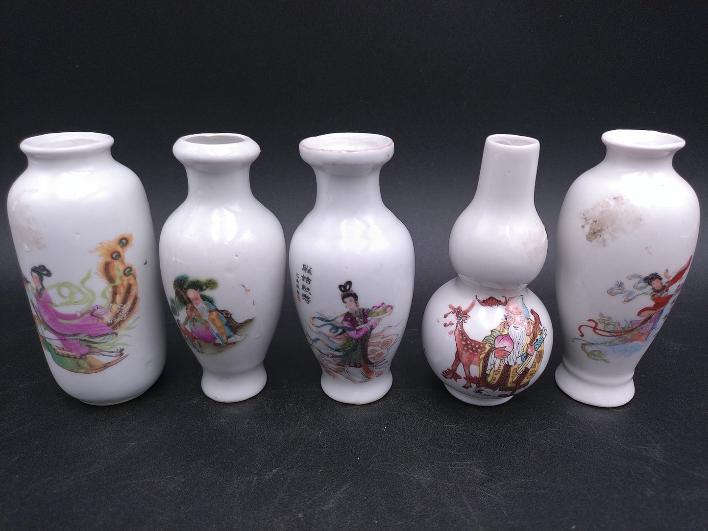 Chinese Lot of 5 Vases 1 is santa Oriental Porcelain Vases Hand Painted Vintage