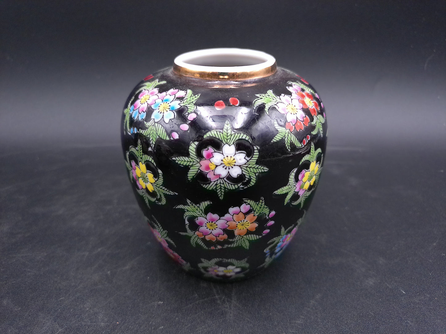 Chinese export ceramic and 1 with top of 3 jiger jar vase butterfly and flower design