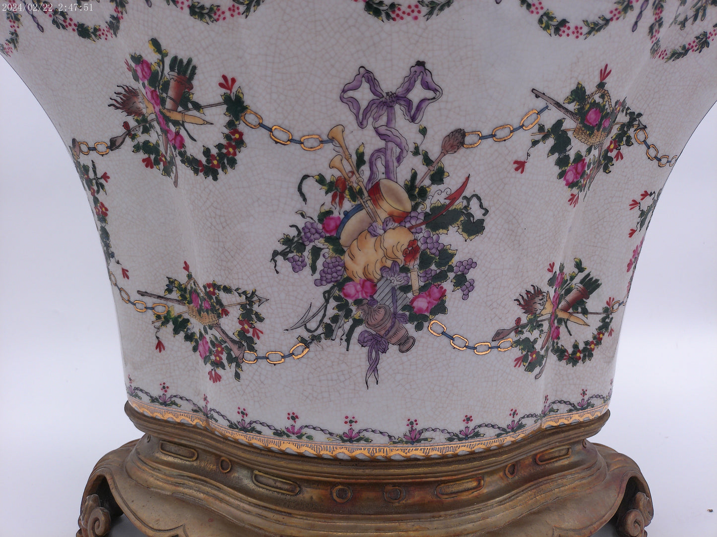 Wong Lee WL 1895 Porcelain Floral Pattern Planter Vase Vintage Fine Pottery