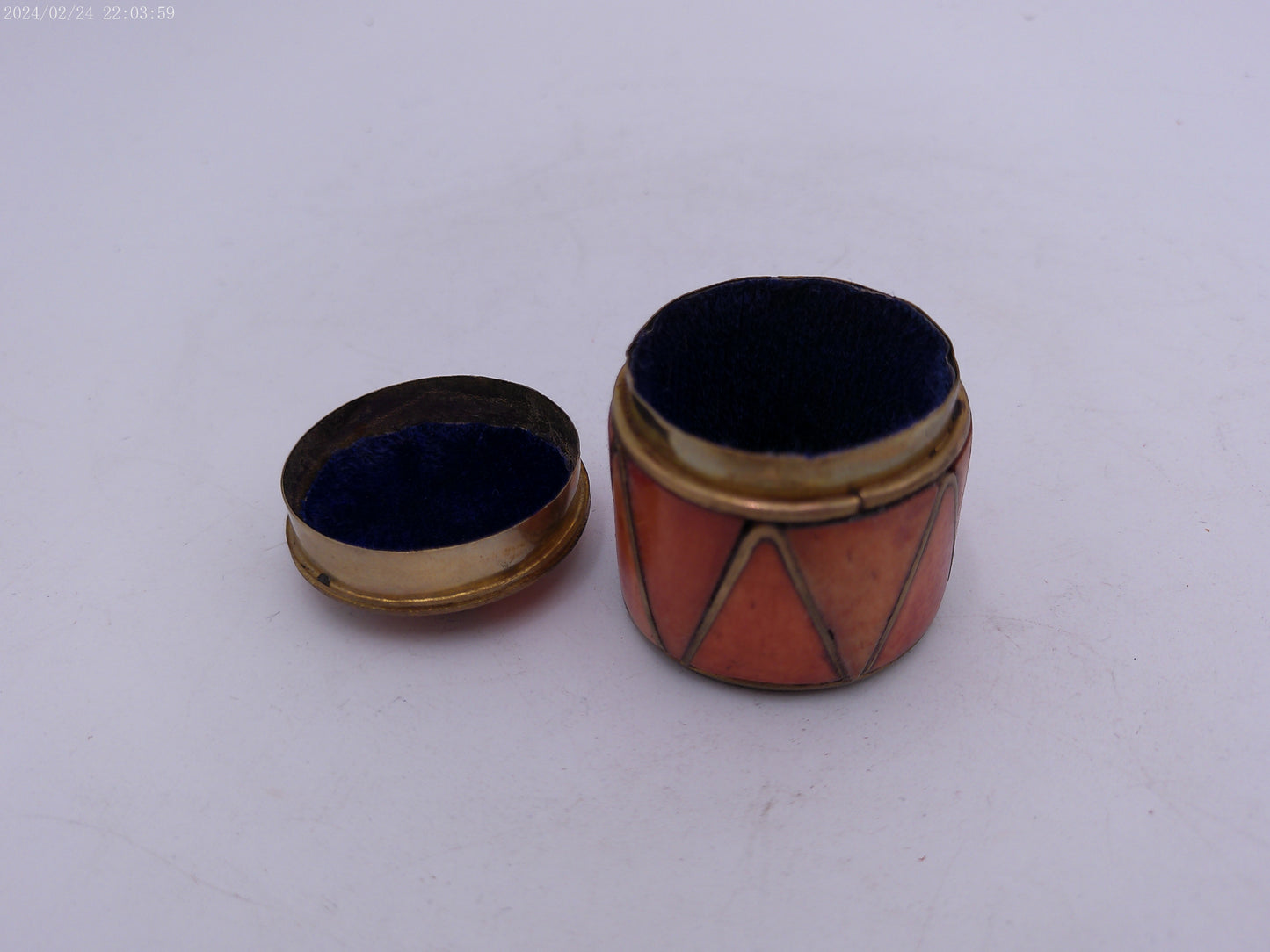 Metal and Shell Lidded Trinket Pot with Blue Lining, Patterned Pot with Shell design