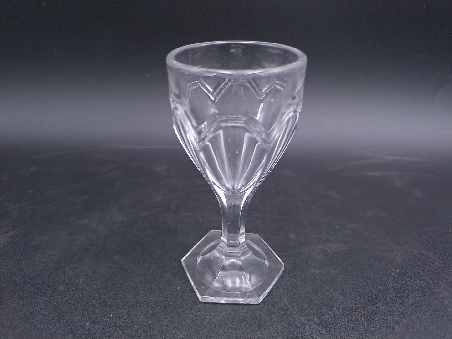 High Quality 1930s Vintage Art Deco Octagonal Cut Glass Drinking Glass