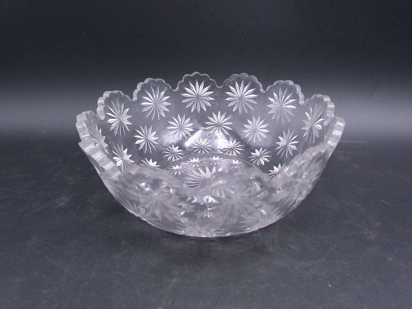 Westmoreland Star Pattern Round 9.5” Glass Crystal Bowl