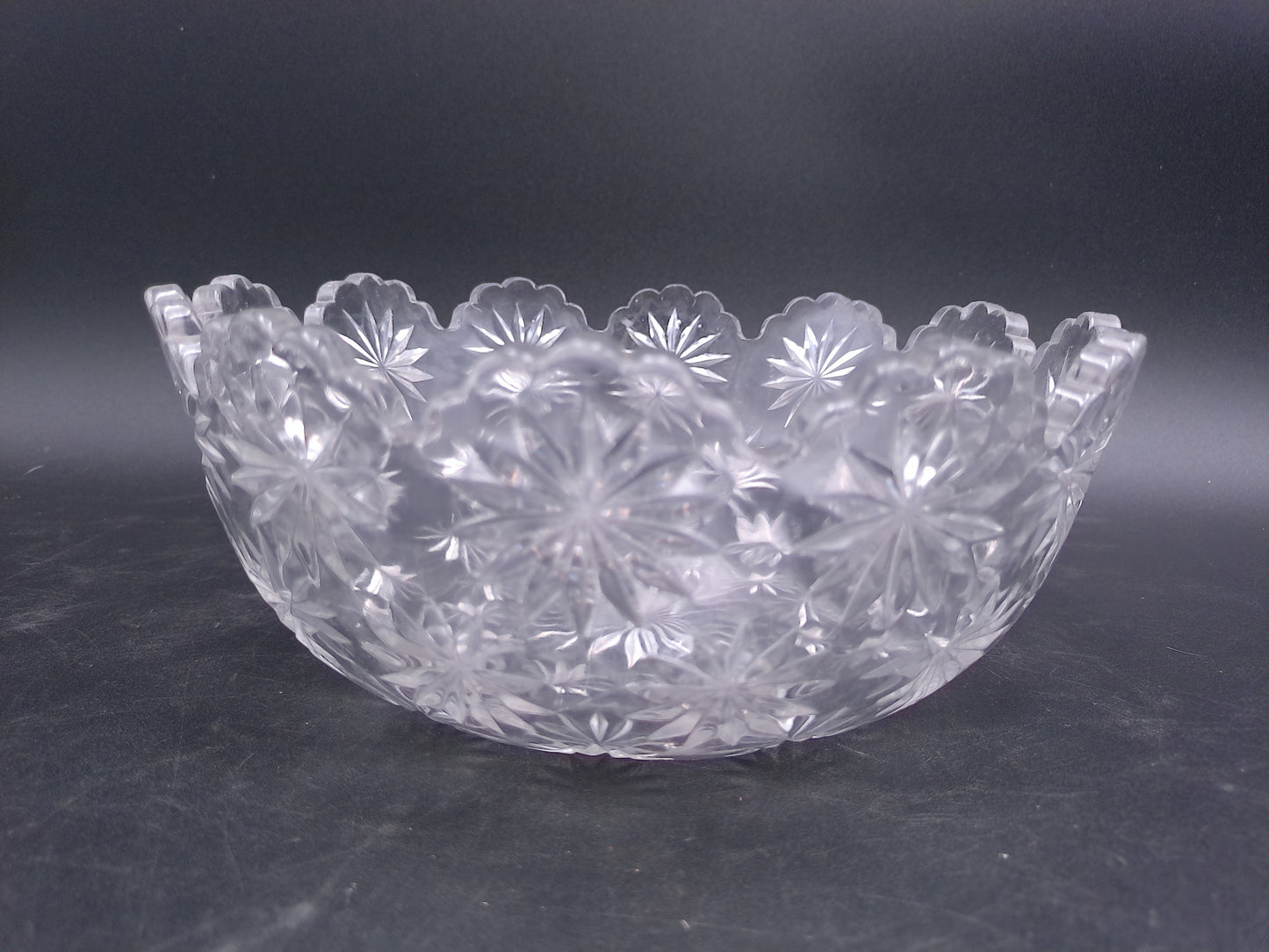 Westmoreland Star Pattern Round 9.5” Glass Crystal Bowl