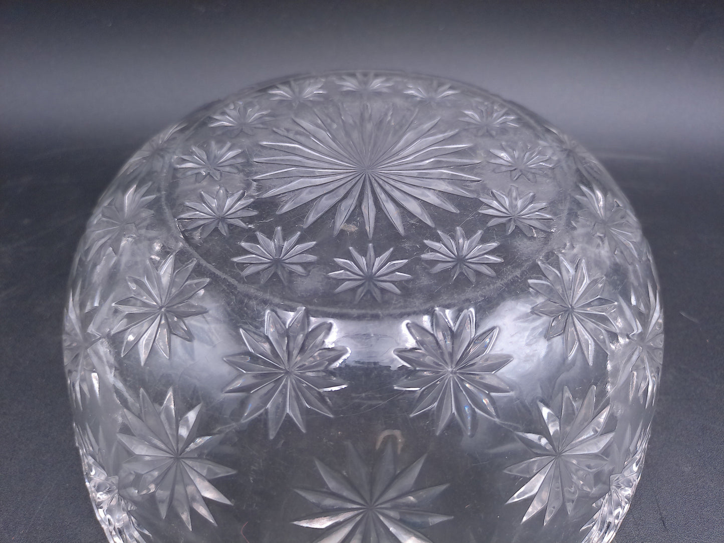 Westmoreland Star Pattern Round 9.5” Glass Crystal Bowl