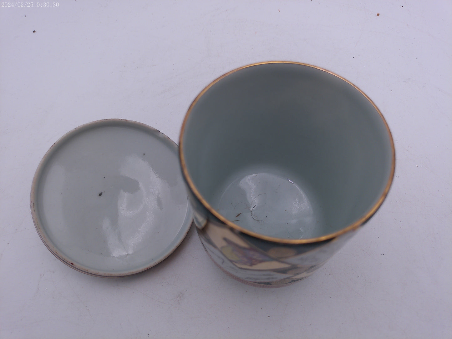 Japanese SATSUMA Hand Painted Porcelain Covered Jar