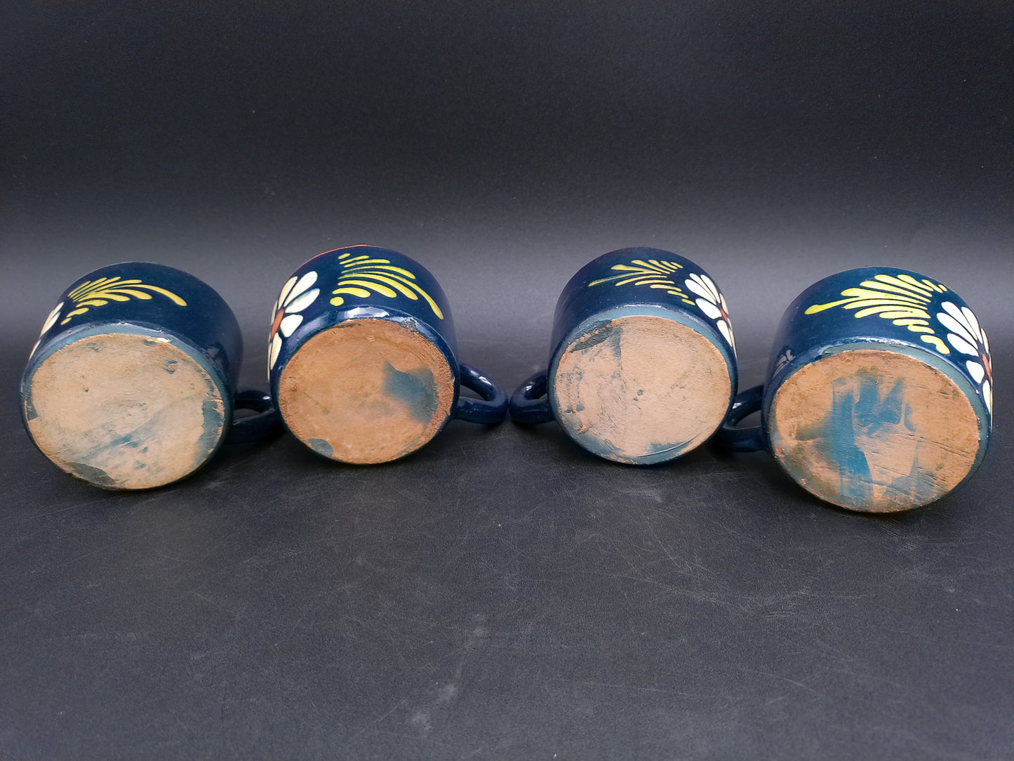 Set of 4 Coffee Cups with Daisy Flower Design Vintage