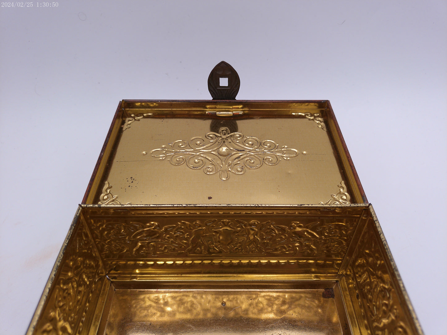 Vintage Metal Trinket Box Metal "Wood Look" Keepsake Box with Cherub Design