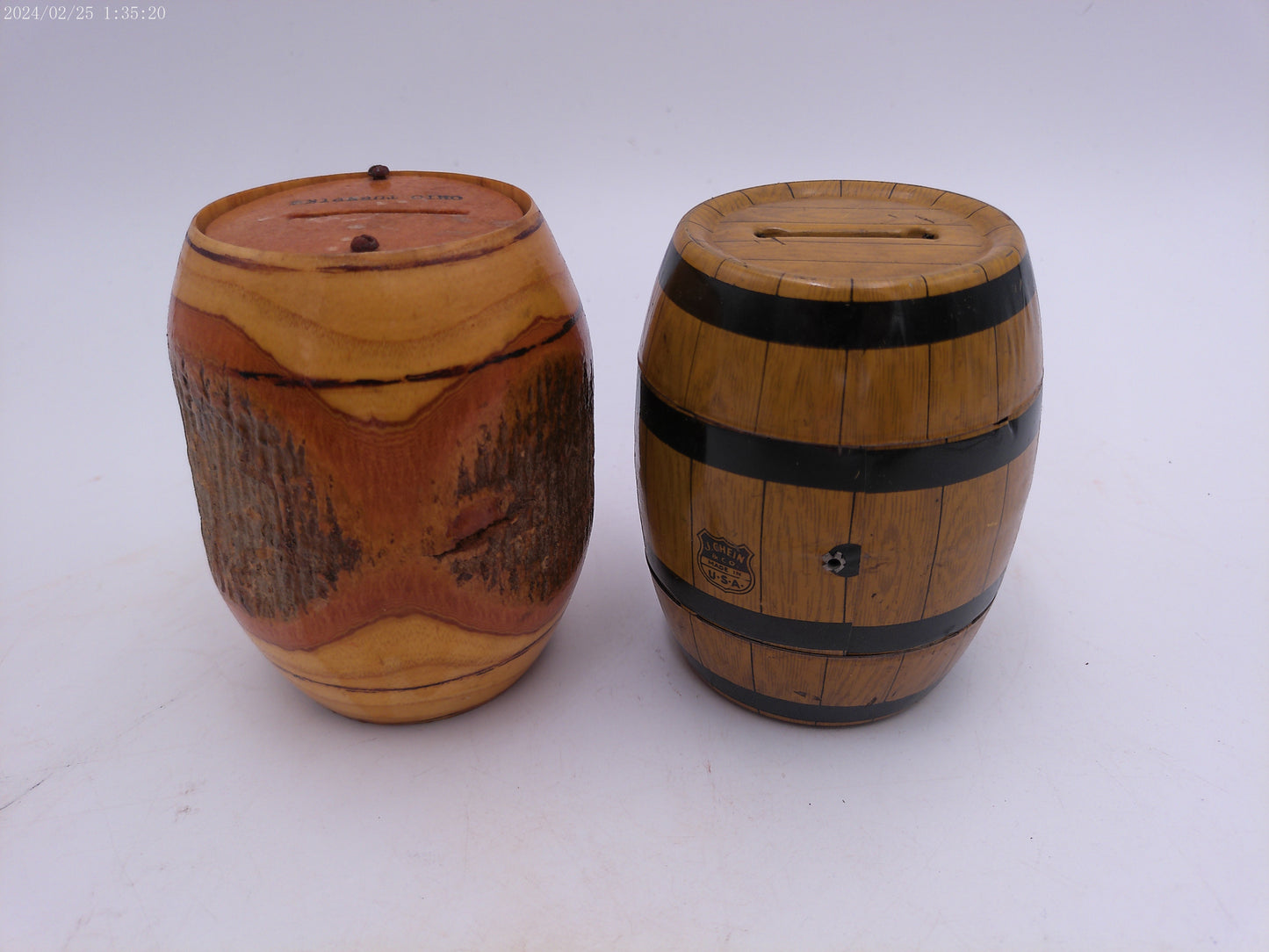 Souvenir Barrel Bank lot of 2 happy days antique