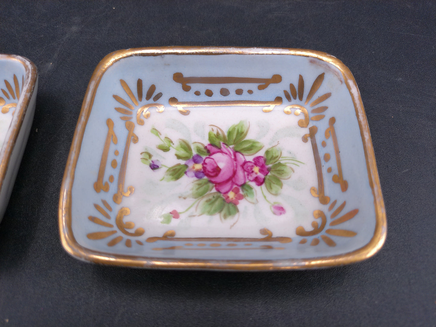 Gold painted Rim and Gold Painted Design Set of 2 Dishes Plates with Flower Design