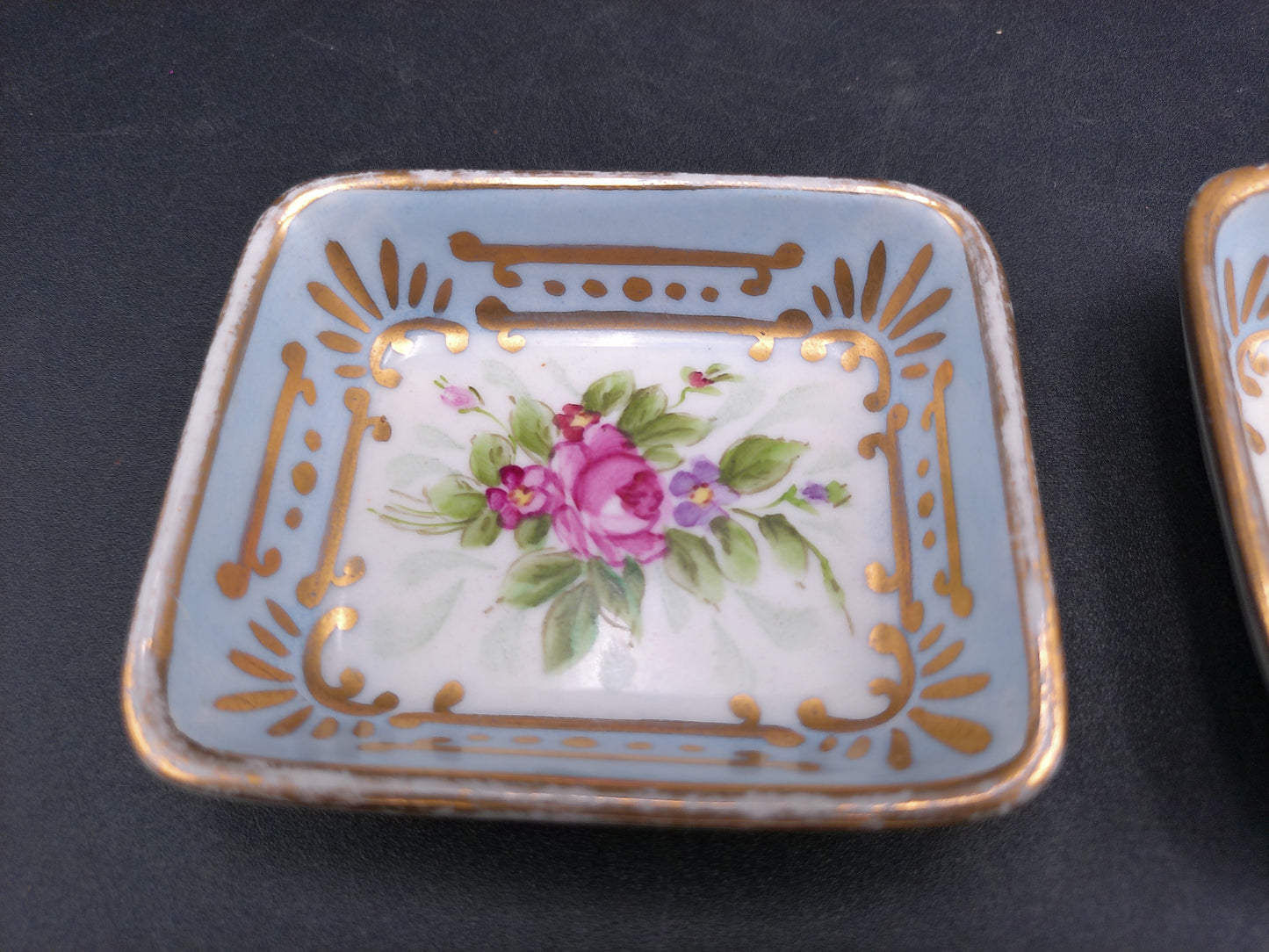Gold painted Rim and Gold Painted Design Set of 2 Dishes Plates with Flower Design