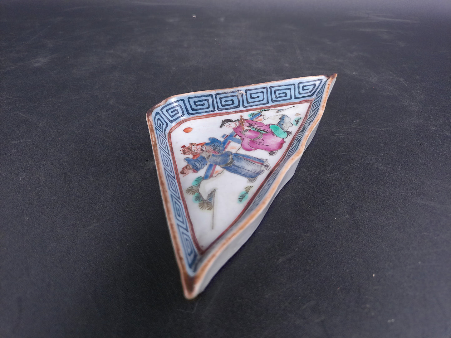 Tongzhi Fine Porcelain Corner Plate Late Qing Dynasty 1900s