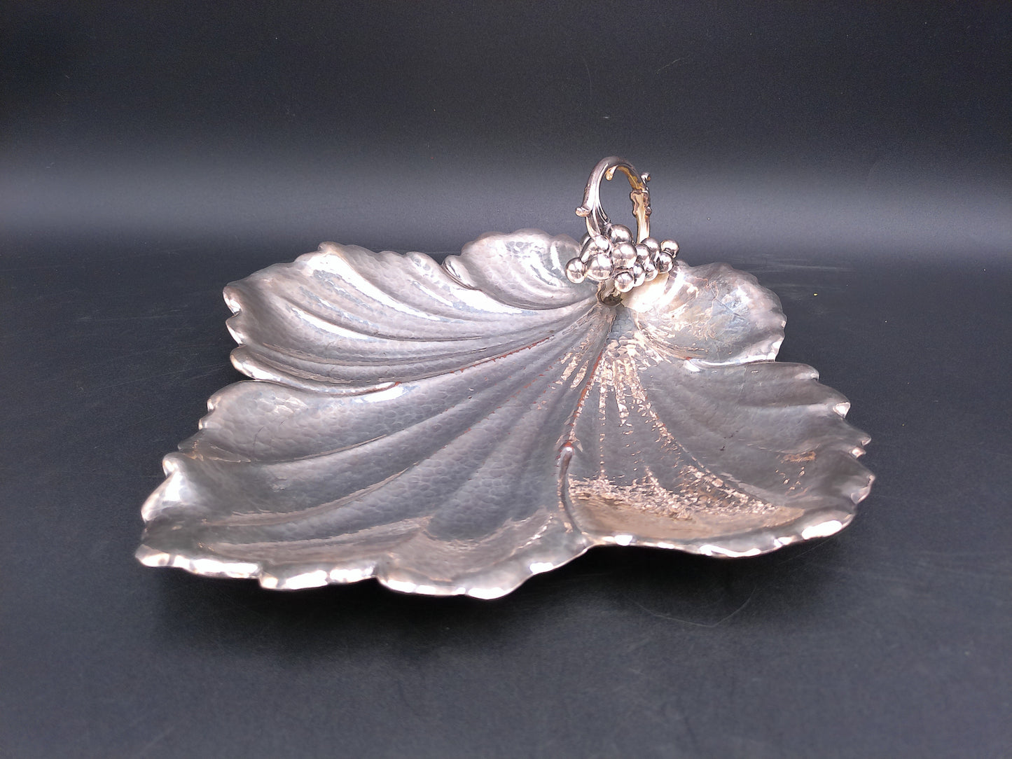 Wallace Brothers Silver Plate WB Dog Trademark Grape Leaf Tray 2917 C US Antique
