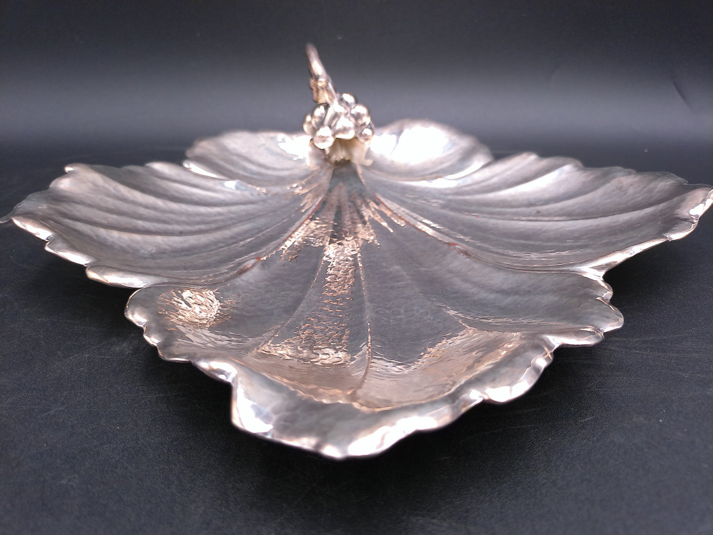 Wallace Brothers Silver Plate WB Dog Trademark Grape Leaf Tray 2917 C US Antique