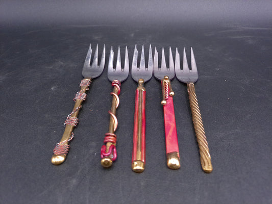 Group of 5 Decorative Dinner Cake Forks Gold Colored Vintage