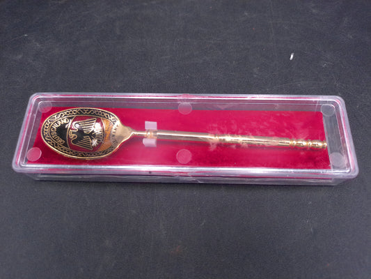Collectible Souvenir Deutschland Germany Gold Tone Spoon in Case