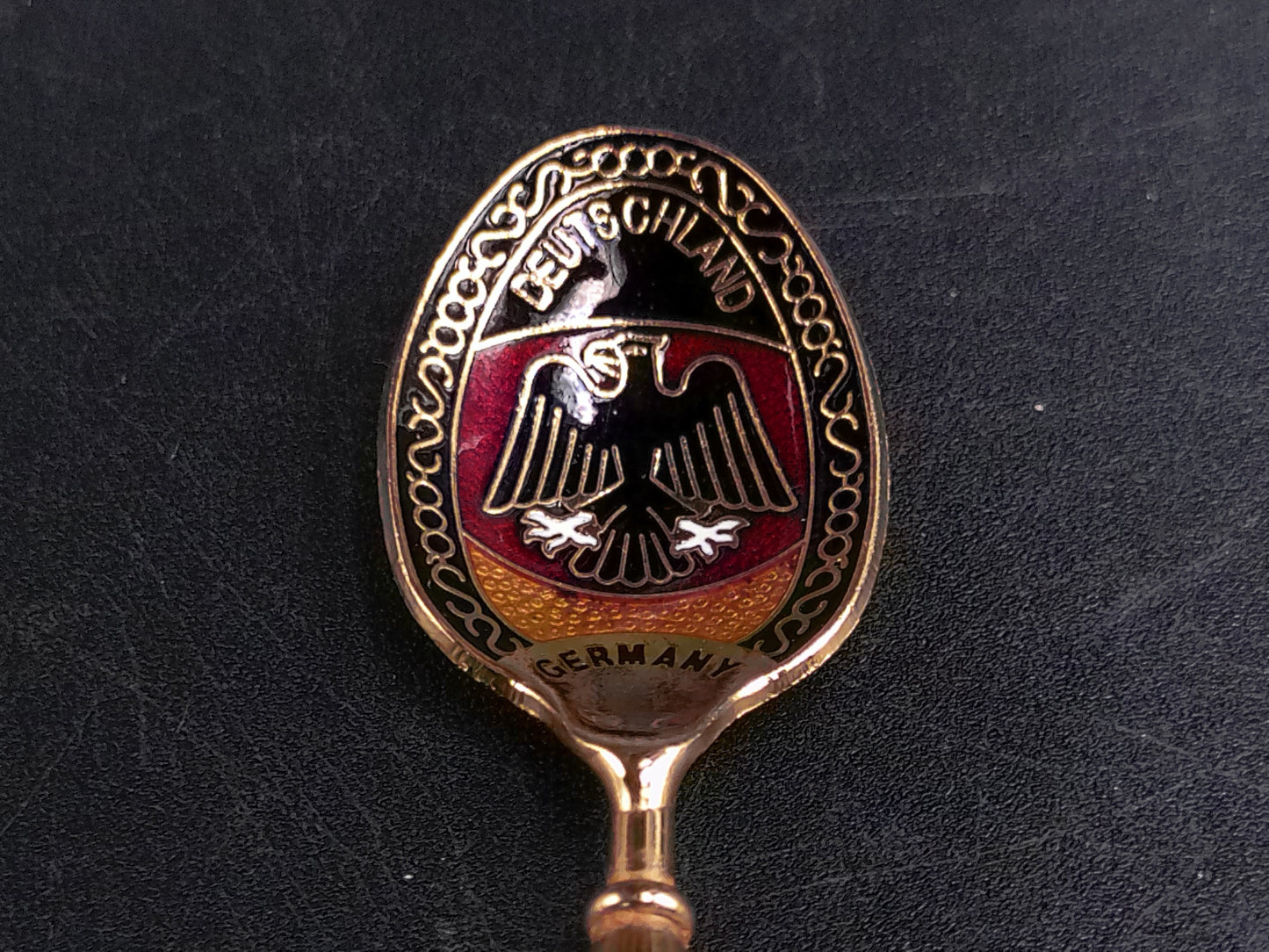 Collectible Souvenir Deutschland Germany Gold Tone Spoon in Case