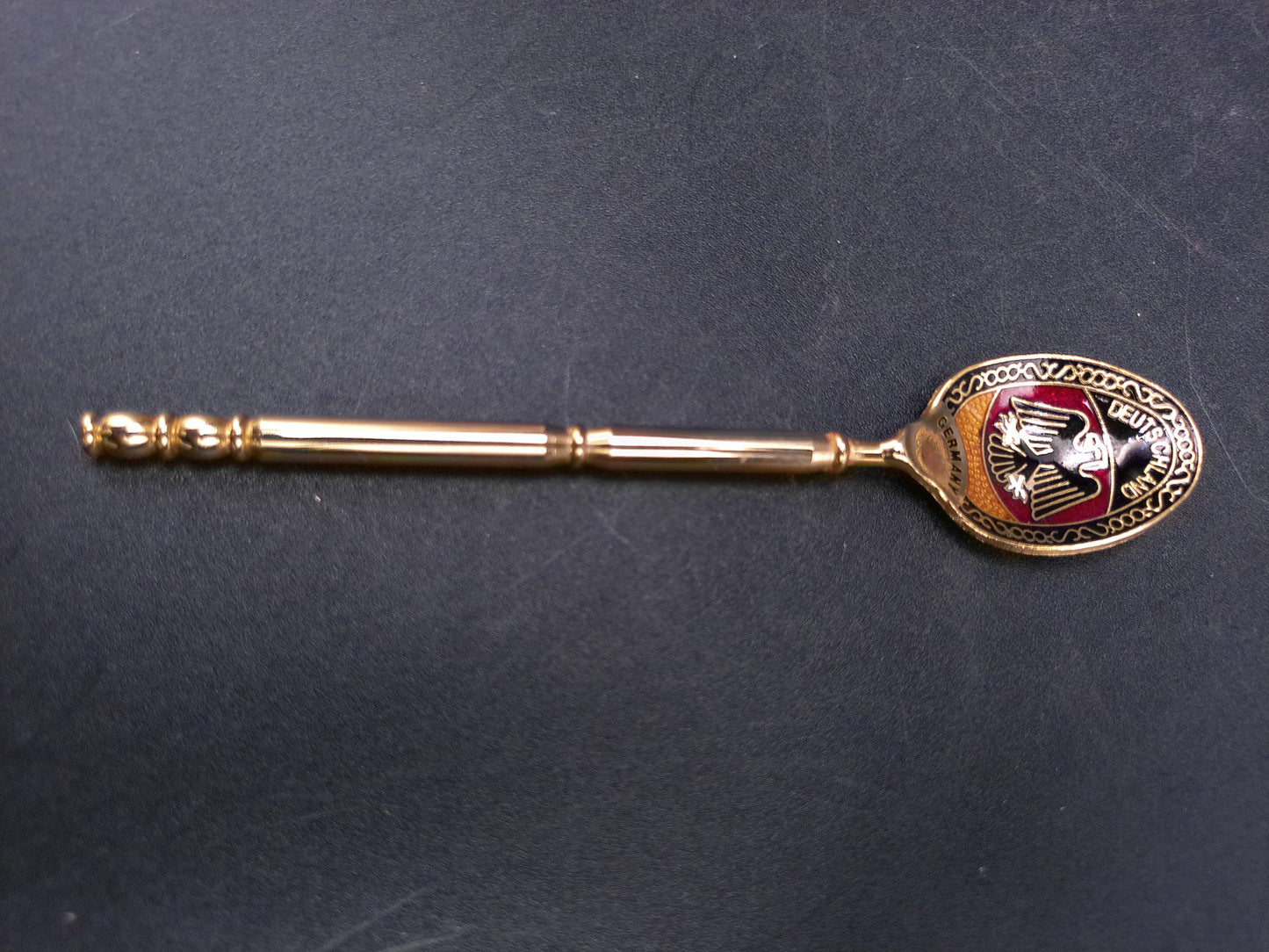Collectible Souvenir Deutschland Germany Gold Tone Spoon in Case