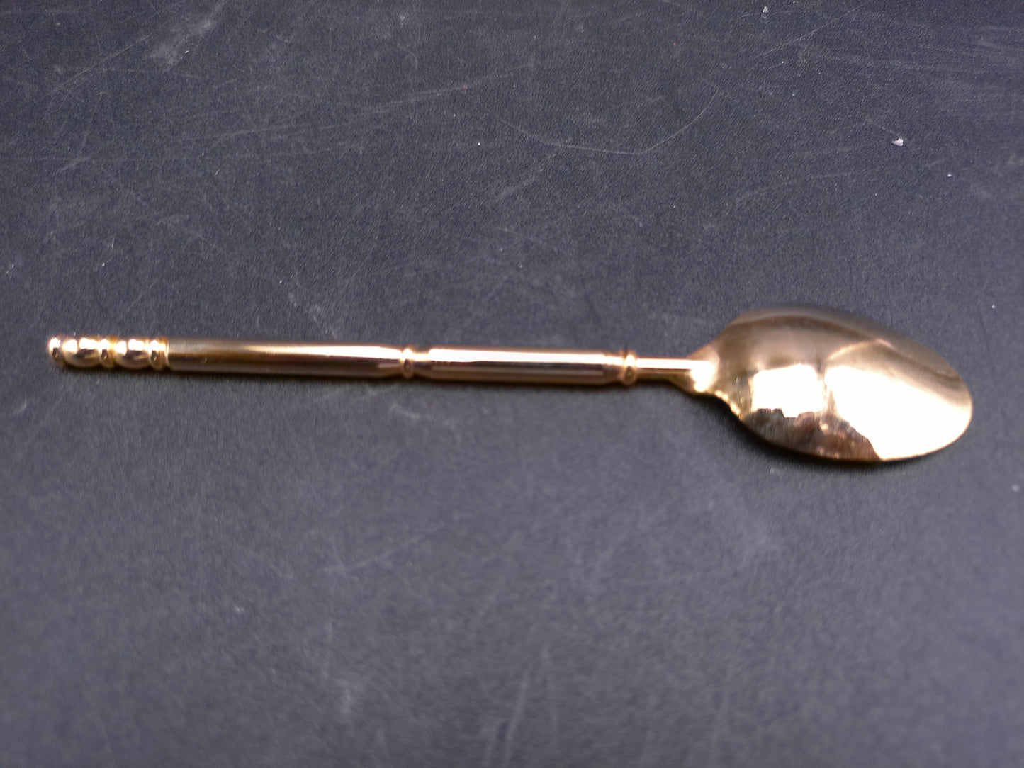 Collectible Souvenir Deutschland Germany Gold Tone Spoon in Case