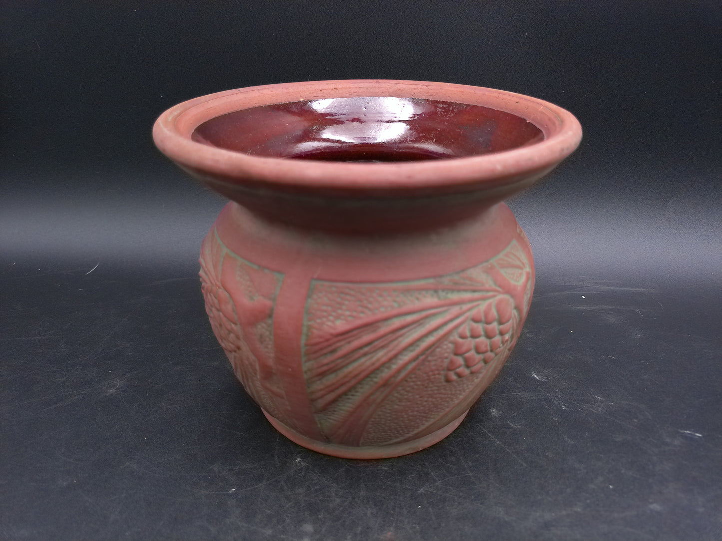 Peters & Reed Moss Aztec Pine Cone Vase Vintage