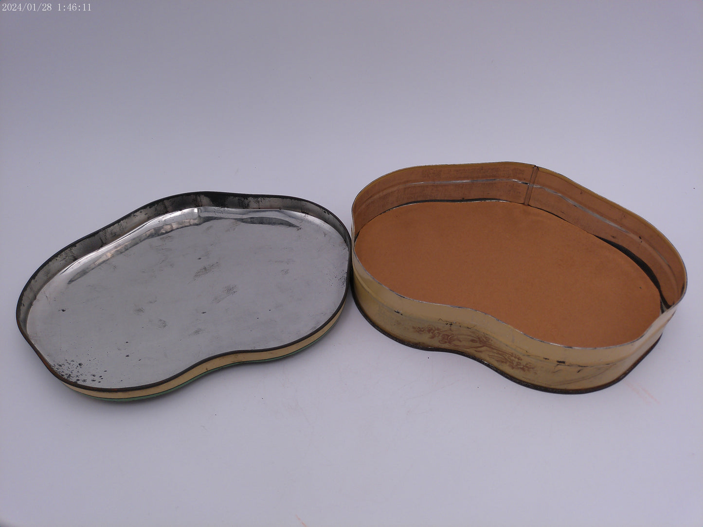 Huntley and Palmer Biscuits Tin Made in England