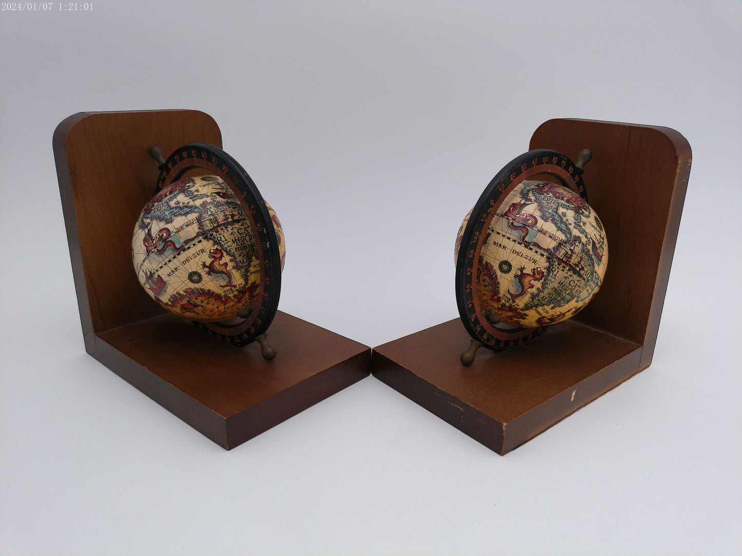 Pair of Nice Globe  Bookends