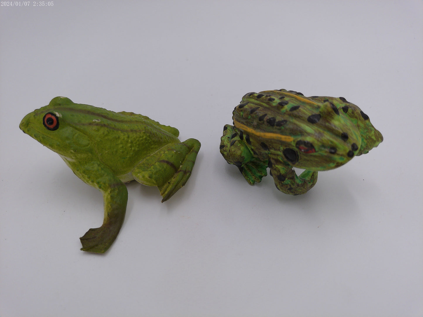 Vintage lot of 2 Frogs Rubber