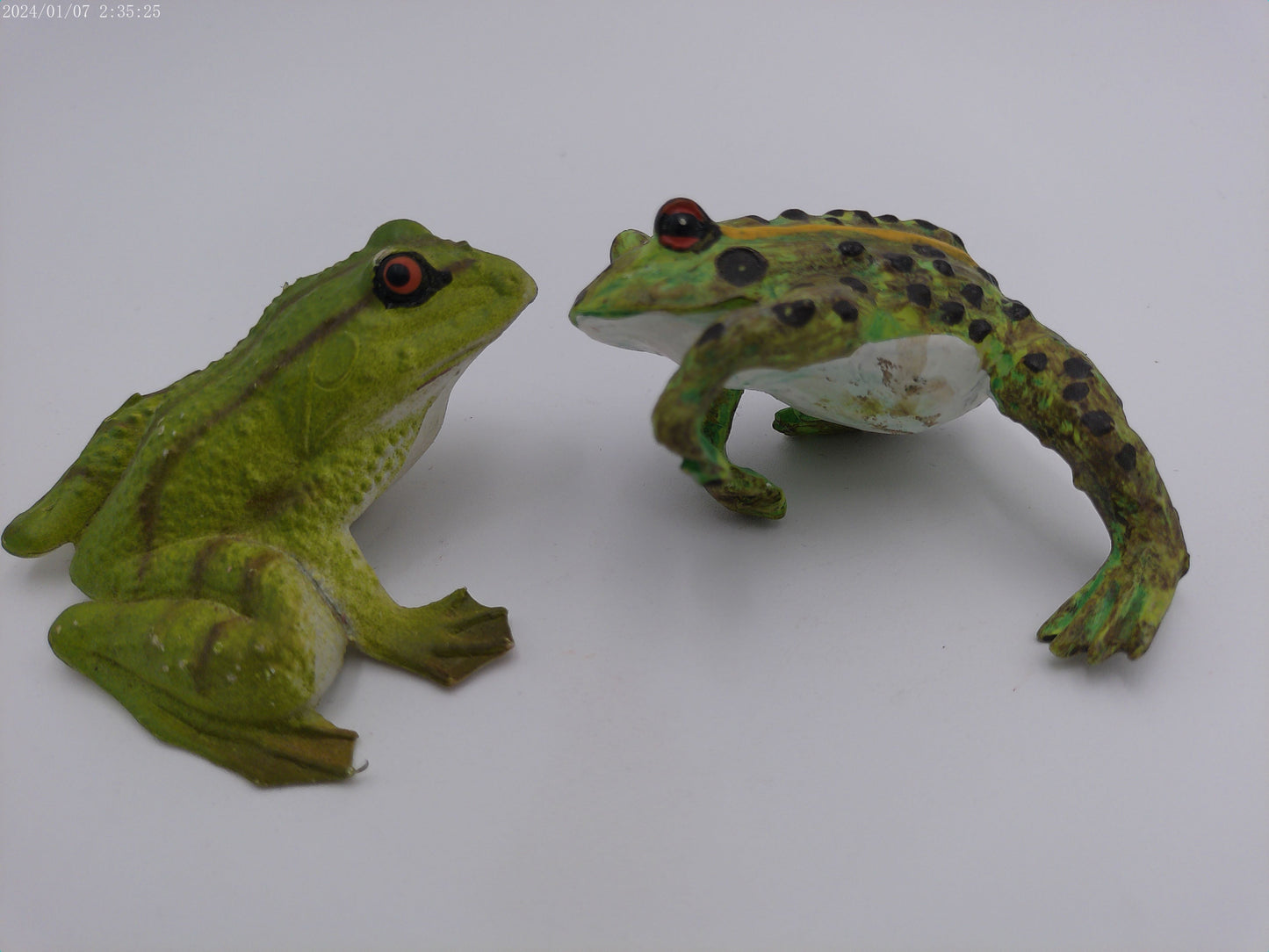 Vintage lot of 2 Frogs Rubber