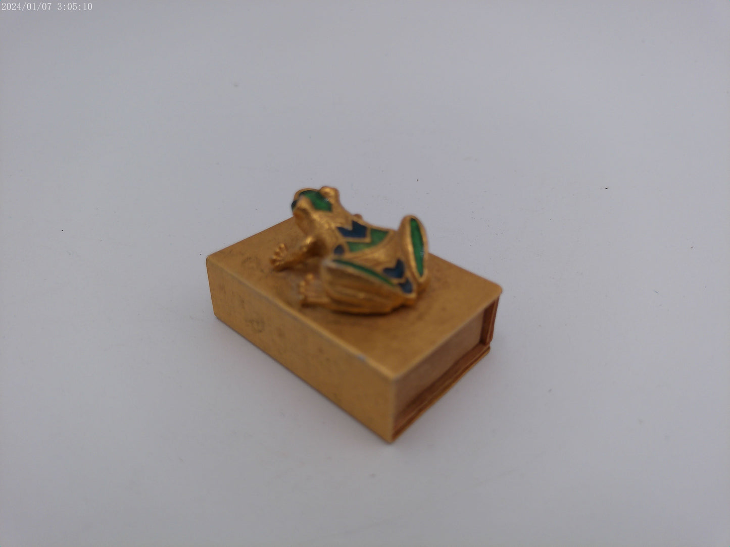 Gold and Enamel Baby Frog Matchbox  Rare