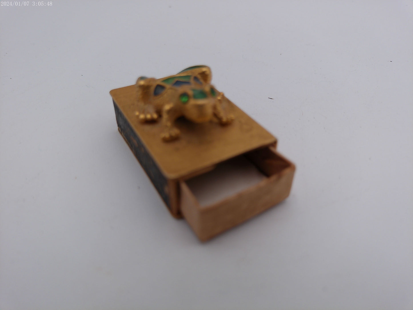 Gold and Enamel Baby Frog Matchbox  Rare