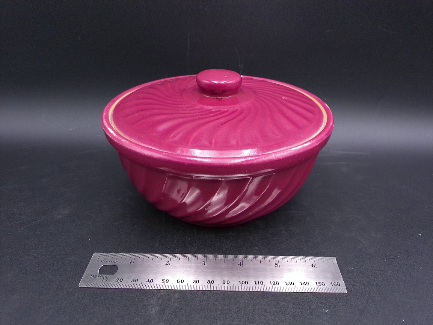 Crock Casserole Baking Dish with Lid Swirl Red Maroon ovenware Made in USA
