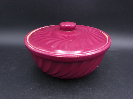 Crock Casserole Baking Dish with Lid Swirl Red Maroon ovenware Made in USA